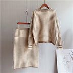 Conjunto Saia & Tricot Rapha